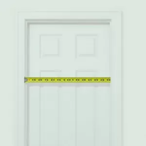 Jak zmierzyć szerokość skrzydła drzwi